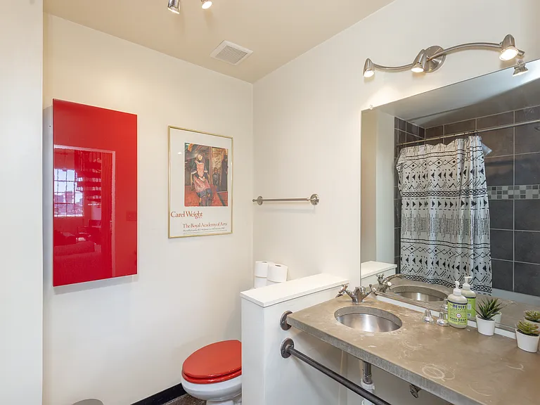 101 W Marshall St #44 — Photo 16