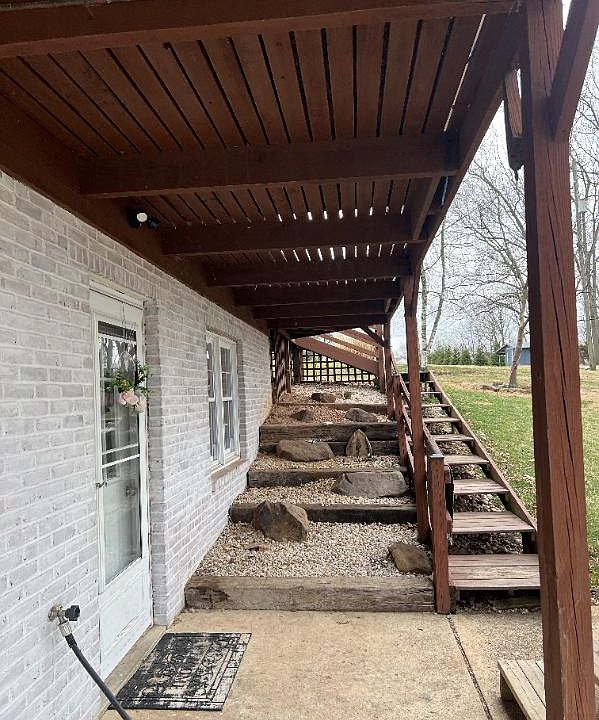 2nd image of 695 Wollups Hill Rd