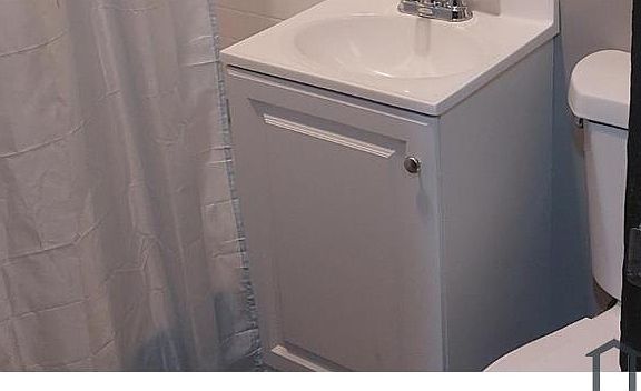 5th image of 3104 W Polk St APT 1