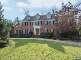 1 Seton Ln, Mahwah, NJ 07430