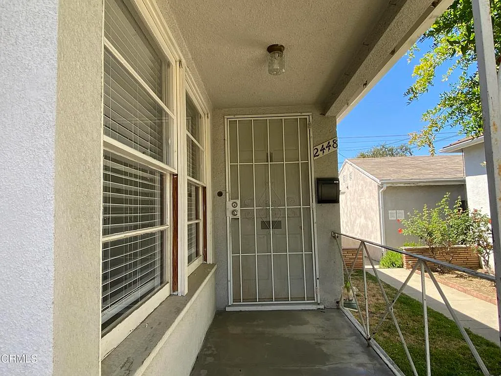 2 bed, 1.0 bath, 826 sqft, $2,950 — Photo 2