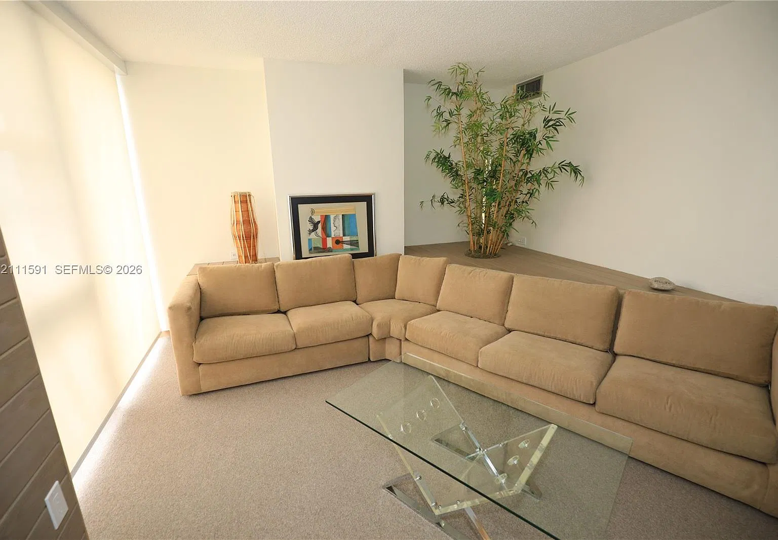 Charter Club Condo — Photo 2