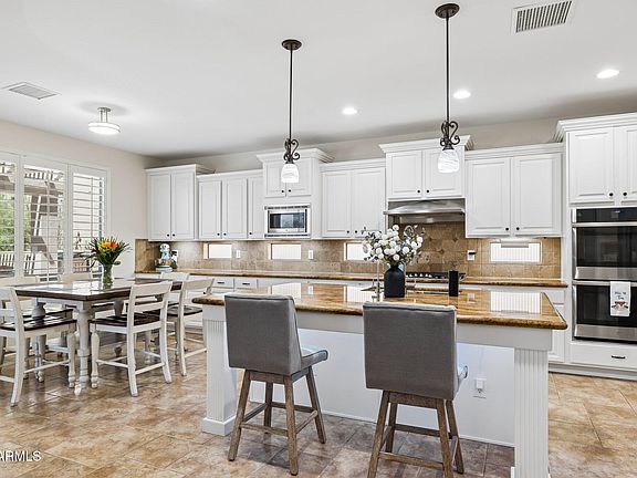 5th image of 16208 S RESERVE Drive