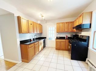 40 Plymouth St #1, Cambridge, MA 02141