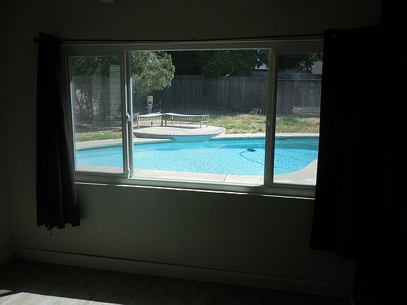 2nd image of 1920 Terrace Dr