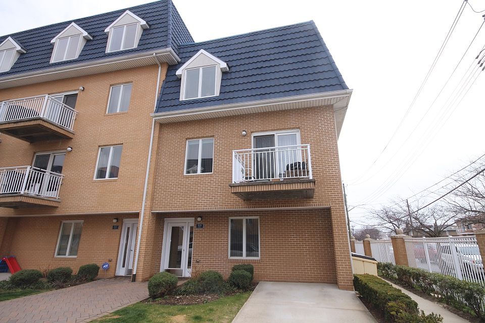 1st image of 1539 Royce St APT 1A