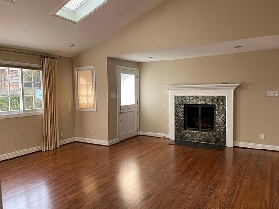 5th image of 713 27th St