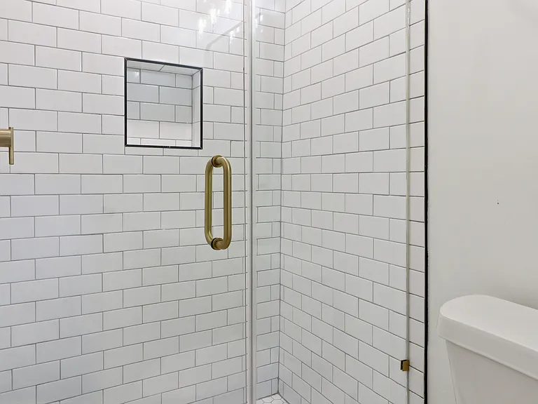 186 Hurt St NE #D1 — Photo 9