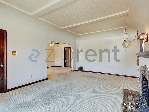 3rd image of 6727 Arbutus Ave