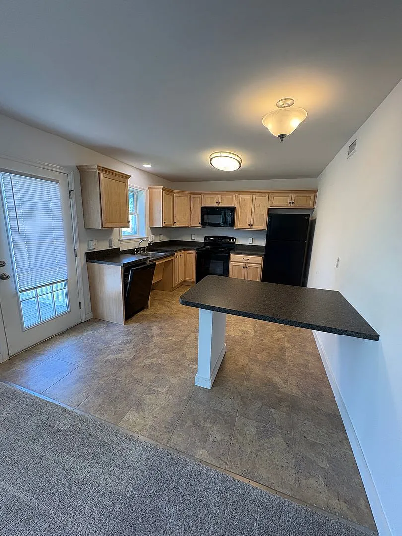 24 Jersey Way (16 Unit Building) — Photo 1