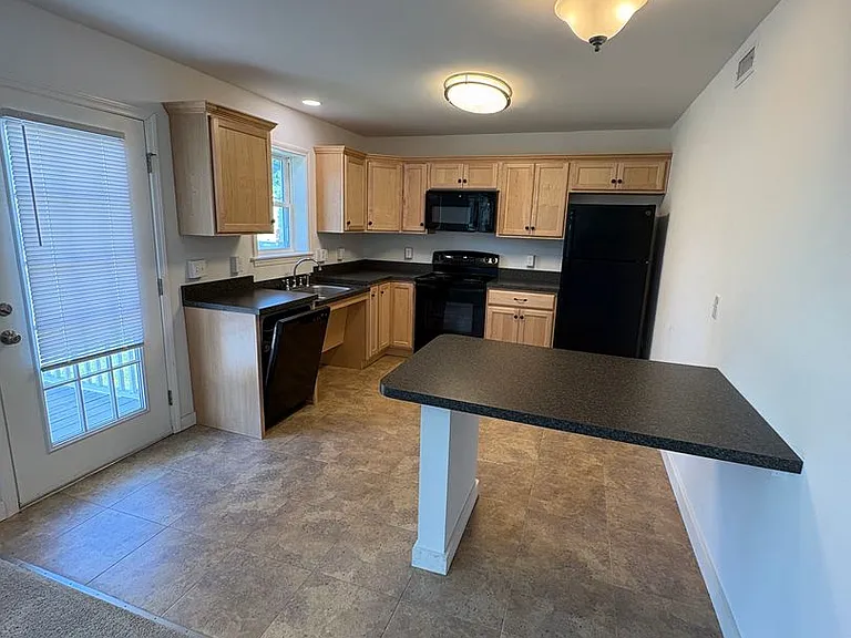 24 Jersey Way — Photo 1