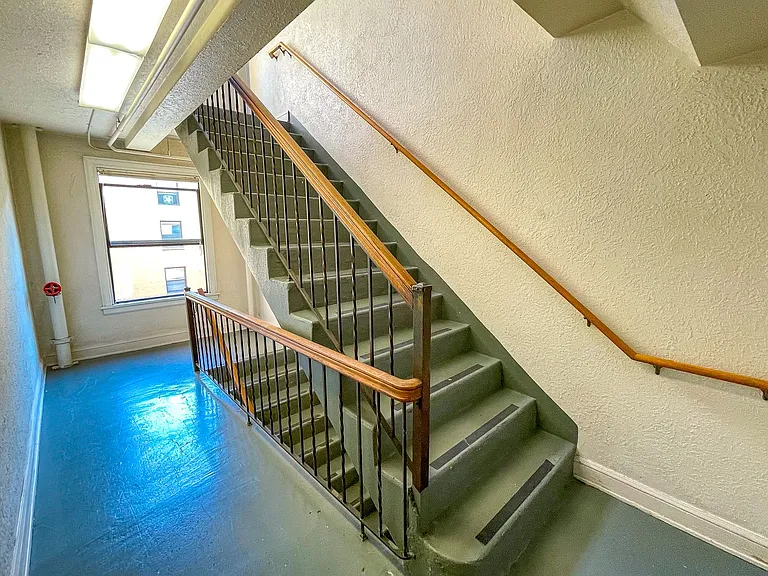 Tuscany Apartments — Photo 21