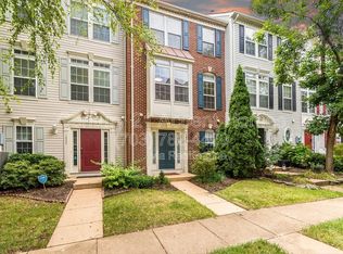 1030 Harrison Cir, Alexandria, VA 22304