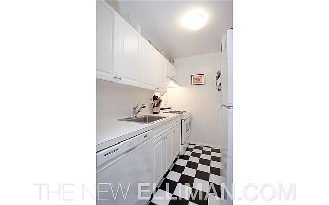 Sold by Douglas Elliman | media 4