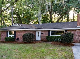 610 Battery Creek Rd, Beaufort, SC 29902
