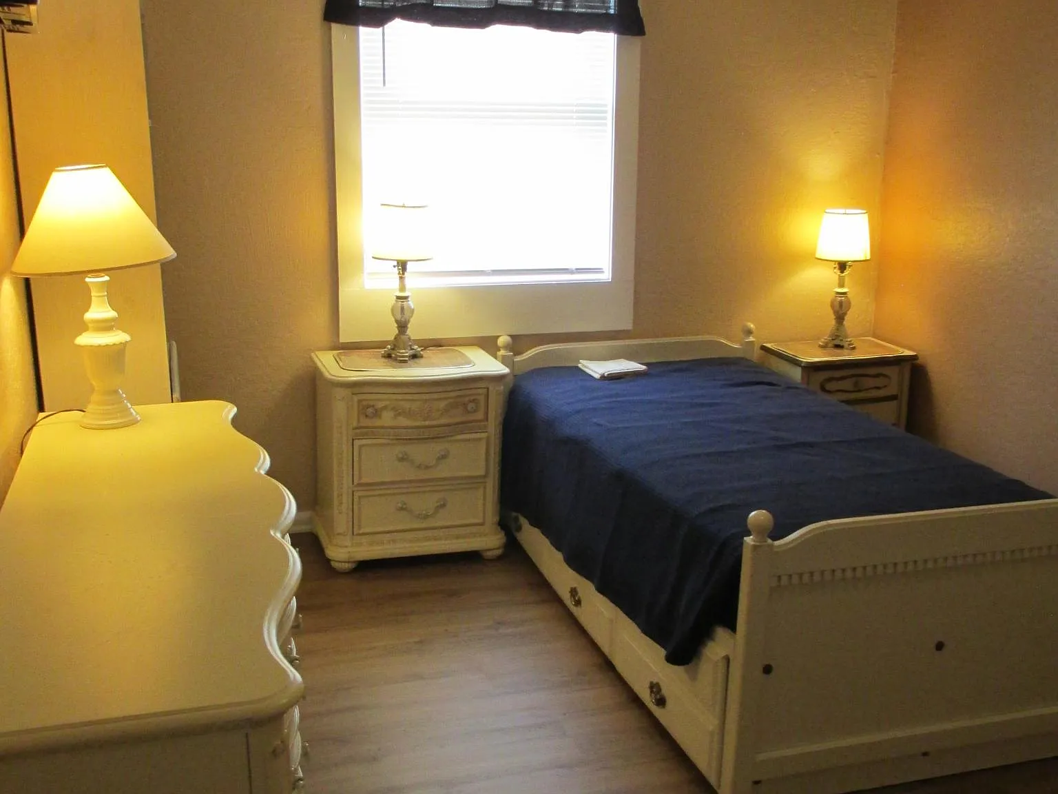 6 bed, 1.5 bath, 1200 sqft, $630 — Photo 4