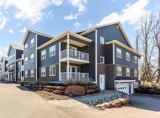 29 Stratford Rd #304, Stratford, PE C1B1T4