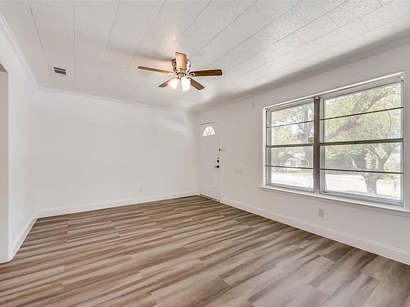 4th image of 1412 Woodcrest Dr