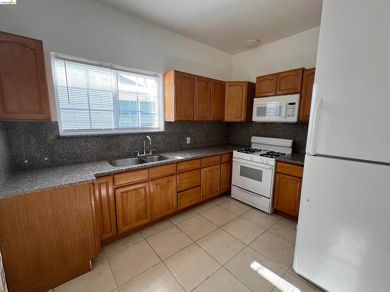 2 bed, 700 sqft, $2,850 — Photo 4