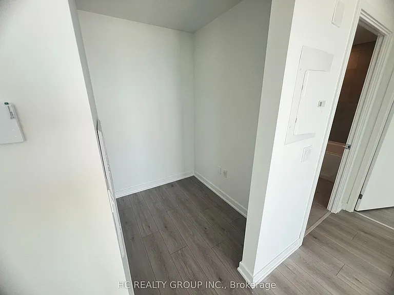 1 Fairview Rd E #2502 — Photo 5