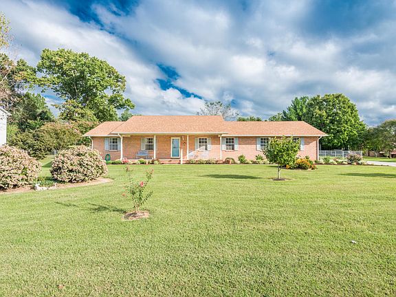 3rd image of 3034 Shadow Brook Dr