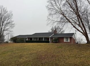 930 Parkview Dr, Festus, MO 63028