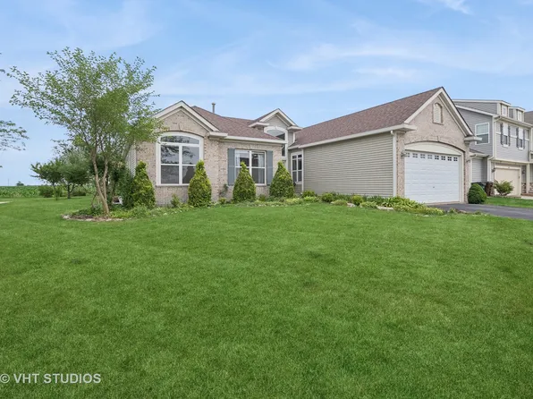 1840 Stonington Ave, Beecher, IL 60401