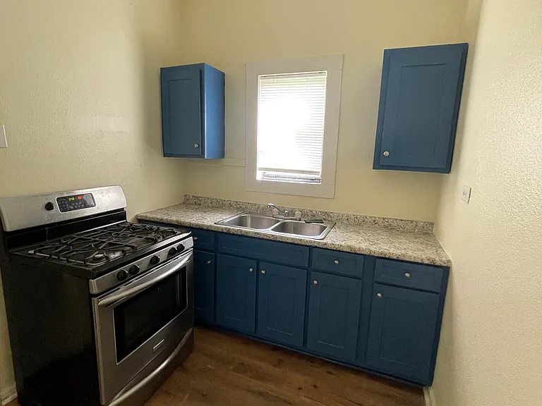 505 Saint Patrick St — Photo 13