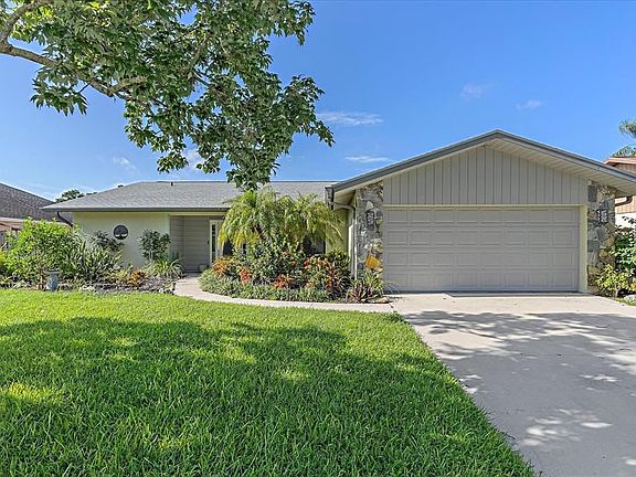 2nd image of 4814 Country Oaks Blvd
