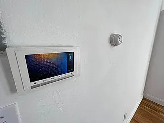 Rented by KNOCKKNOCK LLC