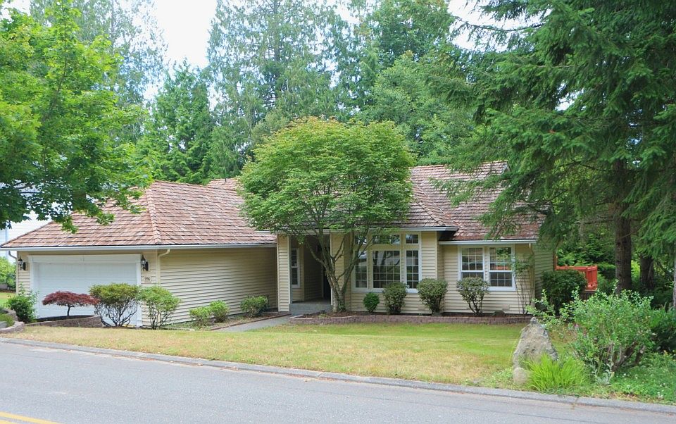 1st image of 956 NW Calypso Cir