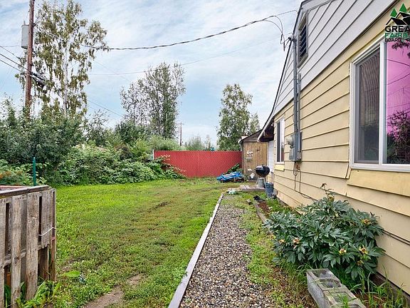 5th image of 701 Bentley Dr