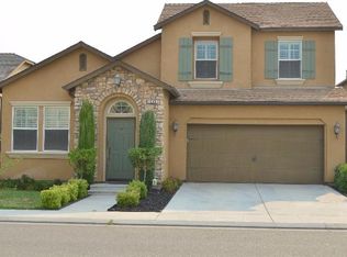 1549 N Dara Ave, Clovis, CA 93619