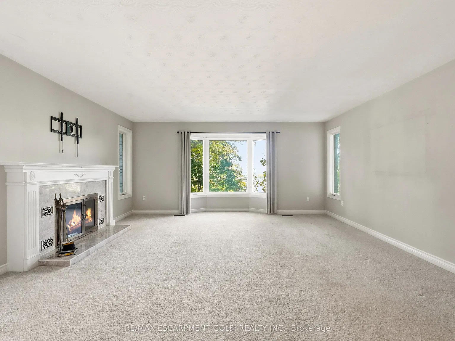 4 bed, $4,000 — Photo 3