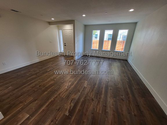 4th image of 411 6th St