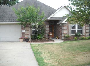 1250 Medway Ln, Centerton, AR 72719