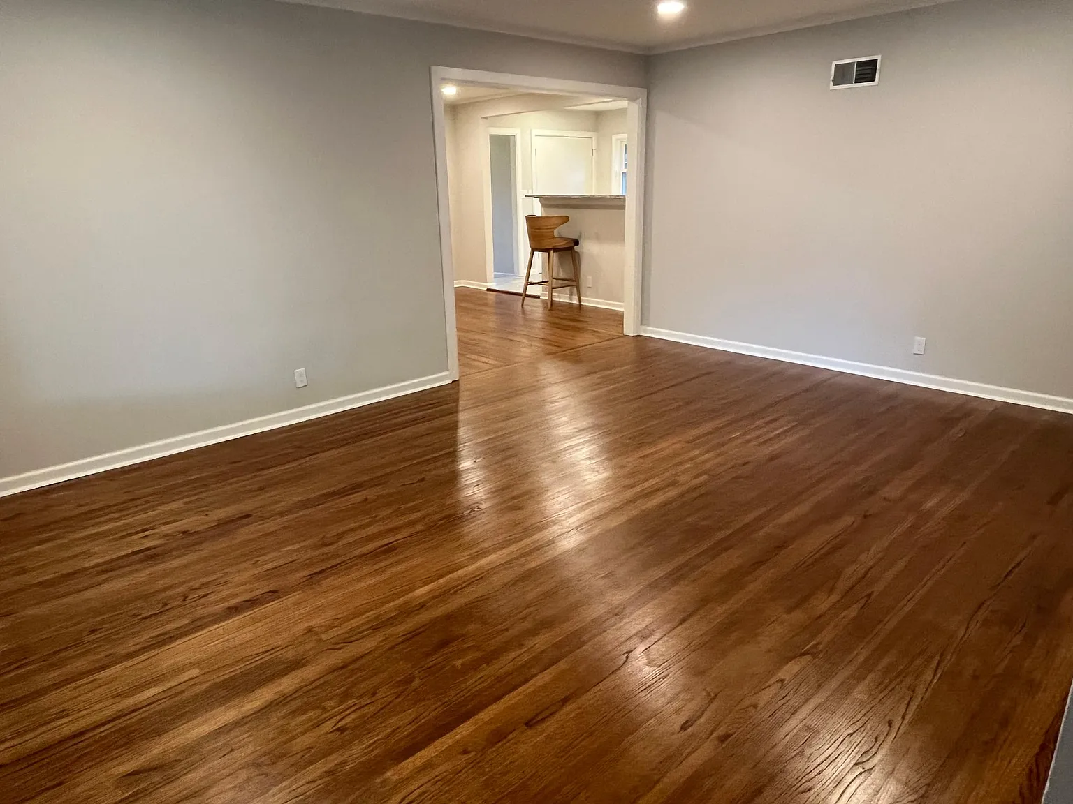 3 bed, 1408 sqft, $2,600 — Photo 4
