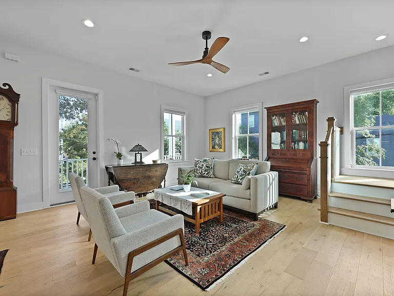 48 Aiken St — Photo 28