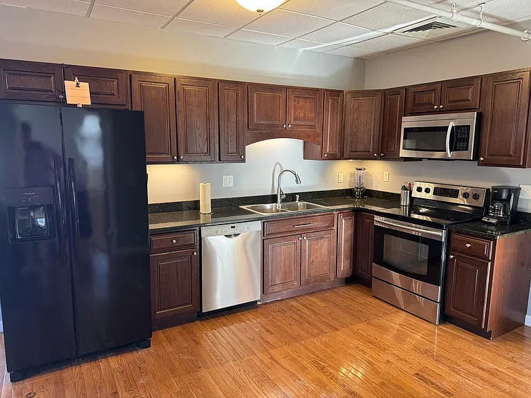 209 State St #5 — Photo 3
