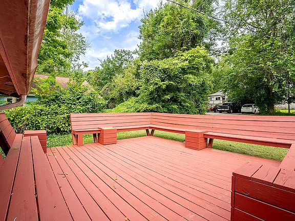 5th image of 311 E Cottage Grove Ave