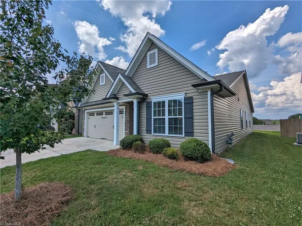 5763 Midstream Cir, Clemmons, NC 27012
