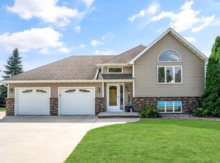 1517 W Cloverdale Dr, Appleton, WI 54914