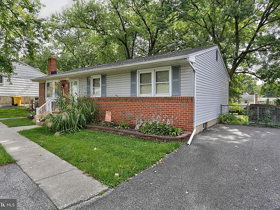 3rd image of 117 Forestdale Ave