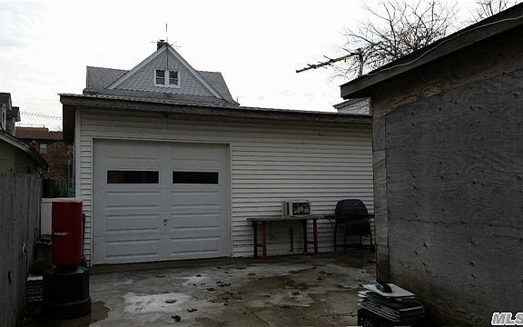 4th image of 1309 Brunswick Ave
