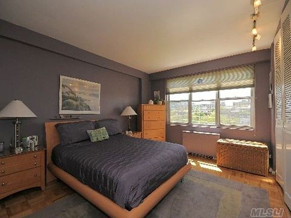5th image of 17-85 215th St APT 5E