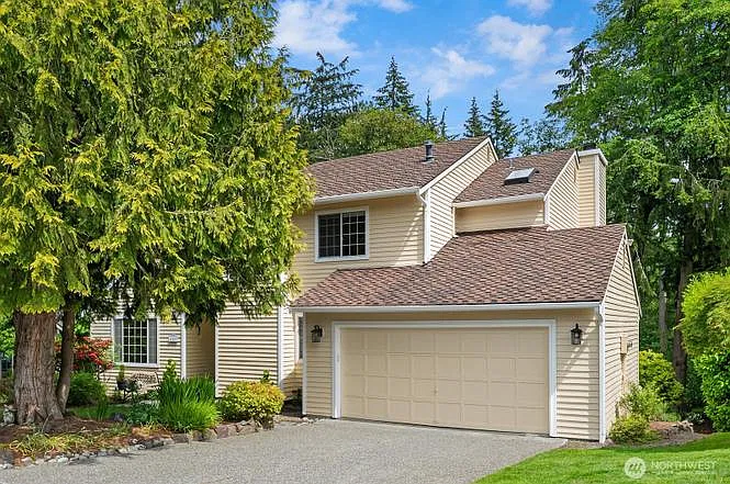 3 bed, 2.5 bath, 2299 sqft, $3,625 — Photo 3