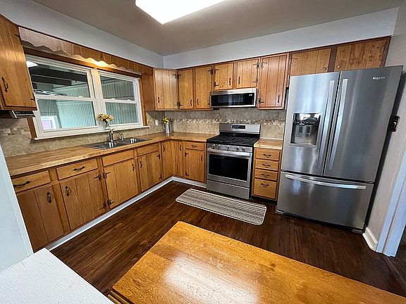 5th image of 1322 41st St
