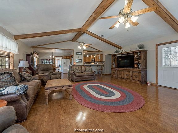 3rd image of 3045 Rocky Cir