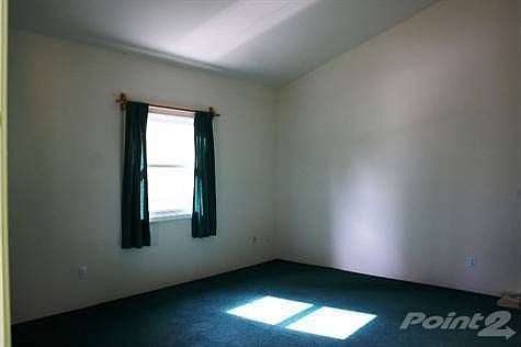 5th image of 18955 Harris Ave NE
