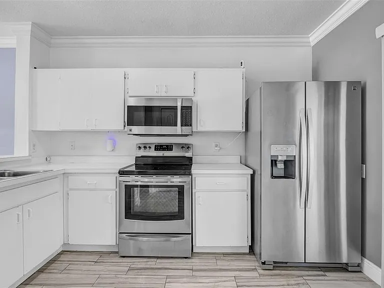 6127 Bayside Key Dr — Photo 13
